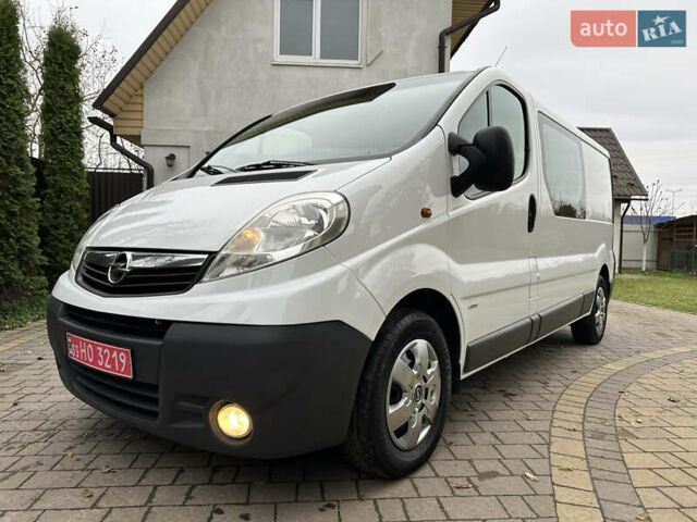 Белый Опель Виваро, объемом двигателя 2 л и пробегом 284 тыс. км за 13500 $, фото 16 на Automoto.ua