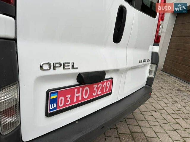Белый Опель Виваро, объемом двигателя 2 л и пробегом 284 тыс. км за 13500 $, фото 50 на Automoto.ua