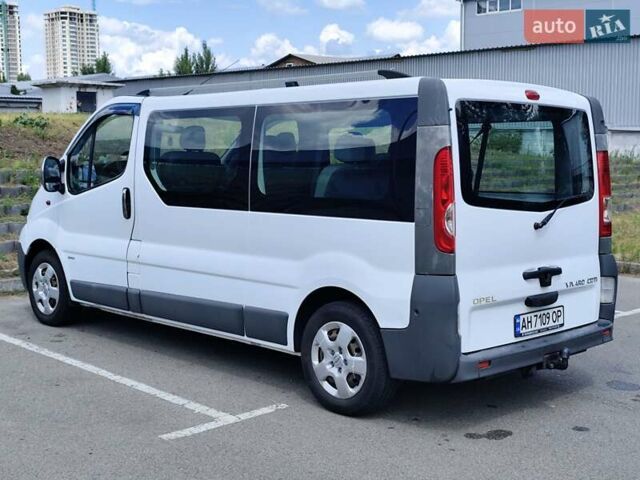 Белый Опель Виваро, объемом двигателя 2 л и пробегом 228 тыс. км за 14500 $, фото 7 на Automoto.ua