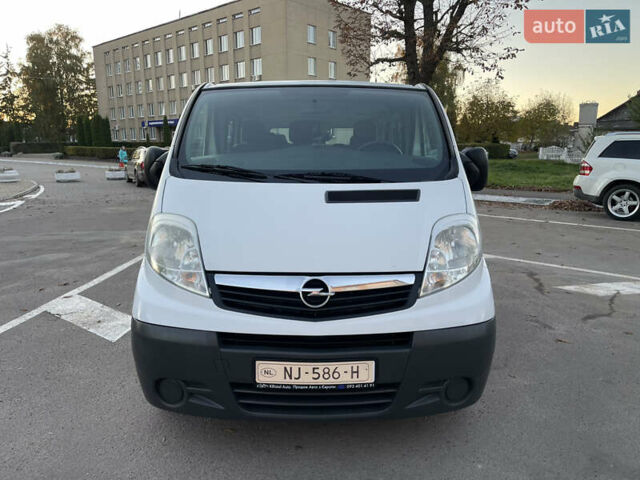 Белый Опель Виваро, объемом двигателя 2 л и пробегом 202 тыс. км за 12300 $, фото 10 на Automoto.ua