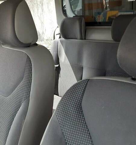 Білий Опель Віваро, об'ємом двигуна 2 л та пробігом 164 тис. км за 12800 $, фото 7 на Automoto.ua