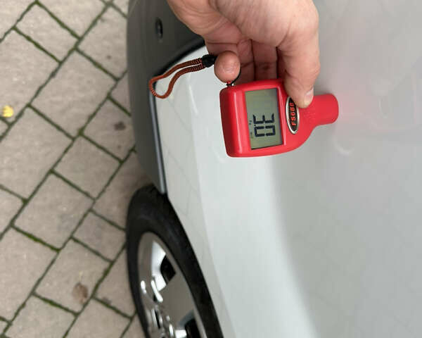 Белый Опель Виваро, объемом двигателя 2 л и пробегом 284 тыс. км за 13500 $, фото 31 на Automoto.ua