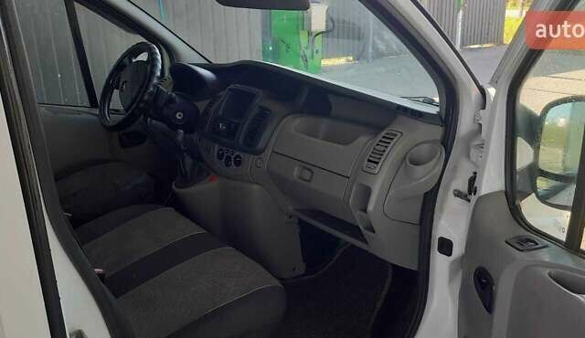 Білий Опель Віваро, об'ємом двигуна 2 л та пробігом 163 тис. км за 11500 $, фото 8 на Automoto.ua