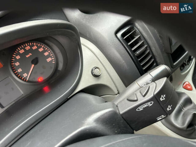 Белый Опель Виваро, объемом двигателя 2 л и пробегом 284 тыс. км за 13500 $, фото 67 на Automoto.ua