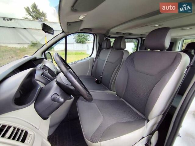 Белый Опель Виваро, объемом двигателя 2 л и пробегом 228 тыс. км за 14500 $, фото 11 на Automoto.ua