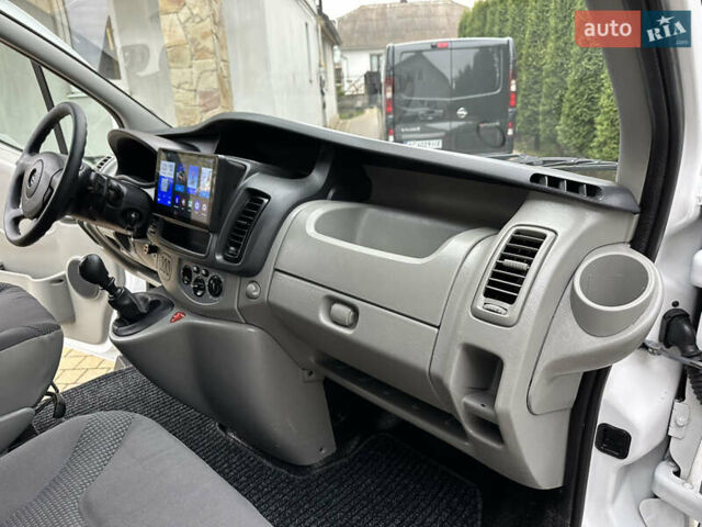 Белый Опель Виваро, объемом двигателя 2 л и пробегом 284 тыс. км за 13500 $, фото 69 на Automoto.ua