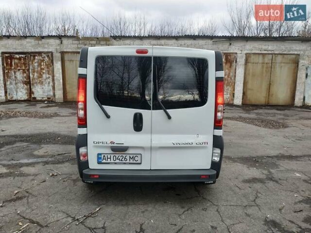 Белый Опель Виваро, объемом двигателя 2 л и пробегом 255 тыс. км за 10500 $, фото 9 на Automoto.ua