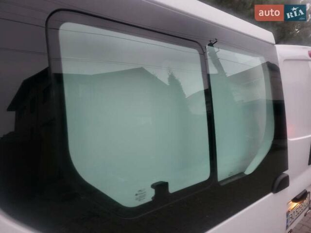 Белый Опель Виваро, объемом двигателя 2 л и пробегом 265 тыс. км за 13300 $, фото 72 на Automoto.ua