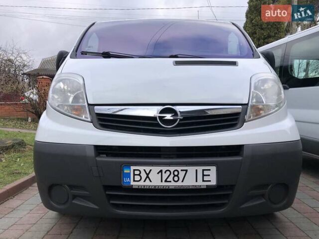 Білий Опель Віваро, об'ємом двигуна 2 л та пробігом 264 тис. км за 14600 $, фото 19 на Automoto.ua