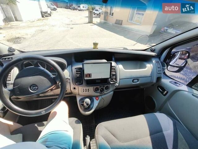 Белый Опель Виваро, объемом двигателя 2 л и пробегом 348 тыс. км за 10500 $, фото 17 на Automoto.ua