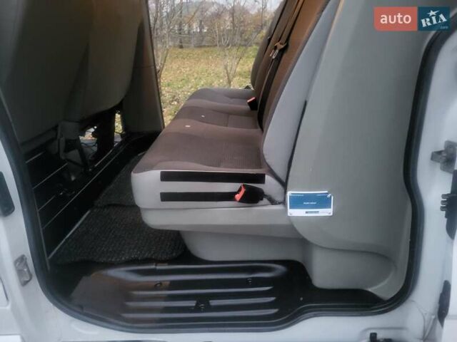 Белый Опель Виваро, объемом двигателя 2 л и пробегом 265 тыс. км за 13300 $, фото 70 на Automoto.ua