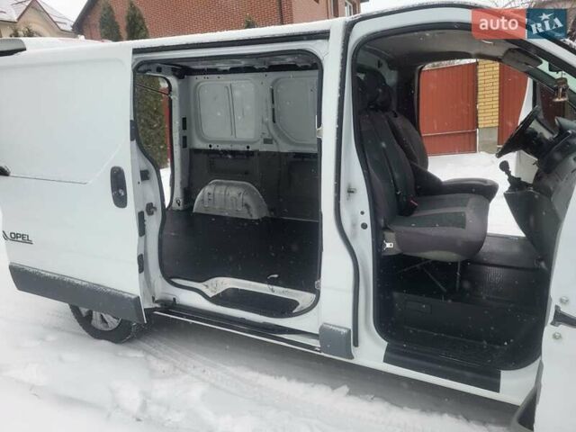 Белый Опель Виваро, объемом двигателя 2 л и пробегом 229 тыс. км за 8999 $, фото 46 на Automoto.ua