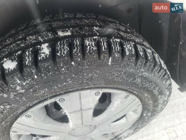 Белый Опель Виваро, объемом двигателя 2 л и пробегом 229 тыс. км за 8999 $, фото 59 на Automoto.ua