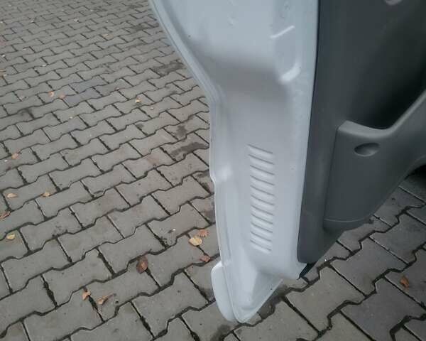 Белый Опель Виваро, объемом двигателя 2 л и пробегом 265 тыс. км за 13300 $, фото 77 на Automoto.ua