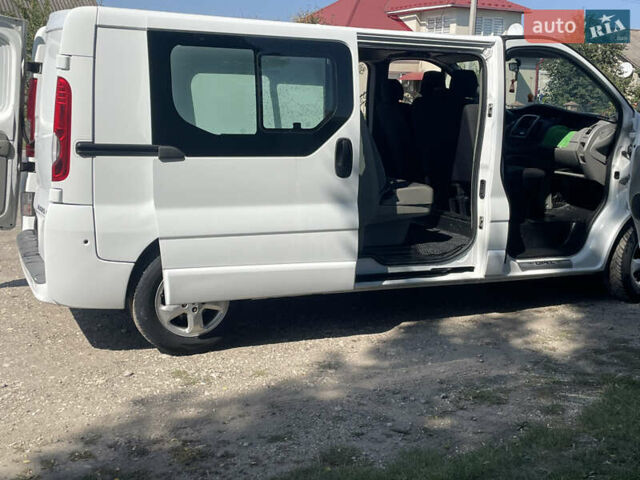 Белый Опель Виваро, объемом двигателя 2 л и пробегом 264 тыс. км за 11500 $, фото 14 на Automoto.ua
