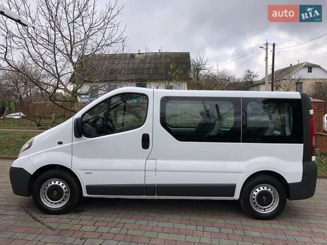 Білий Опель Віваро, об'ємом двигуна 2 л та пробігом 264 тис. км за 14600 $, фото 21 на Automoto.ua
