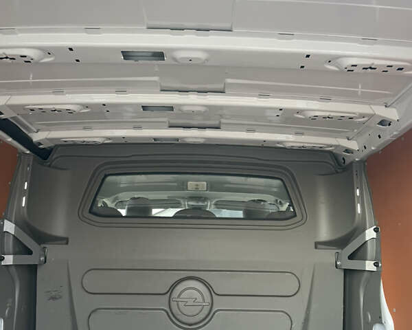 Білий Опель Віваро, об'ємом двигуна 2 л та пробігом 259 тис. км за 14899 $, фото 36 на Automoto.ua