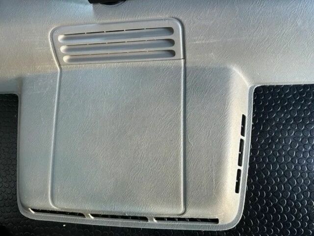 Белый Опель Виваро, объемом двигателя 2 л и пробегом 210 тыс. км за 8500 $, фото 22 на Automoto.ua