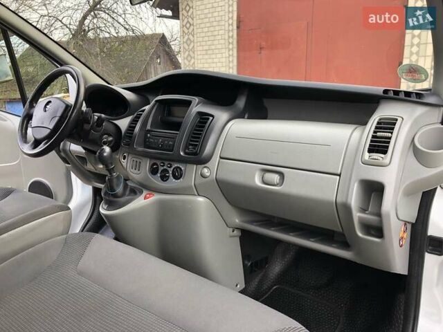 Білий Опель Віваро, об'ємом двигуна 2 л та пробігом 264 тис. км за 14600 $, фото 42 на Automoto.ua