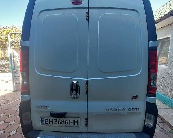 Белый Опель Виваро, объемом двигателя 2 л и пробегом 150 тыс. км за 12450 $, фото 22 на Automoto.ua