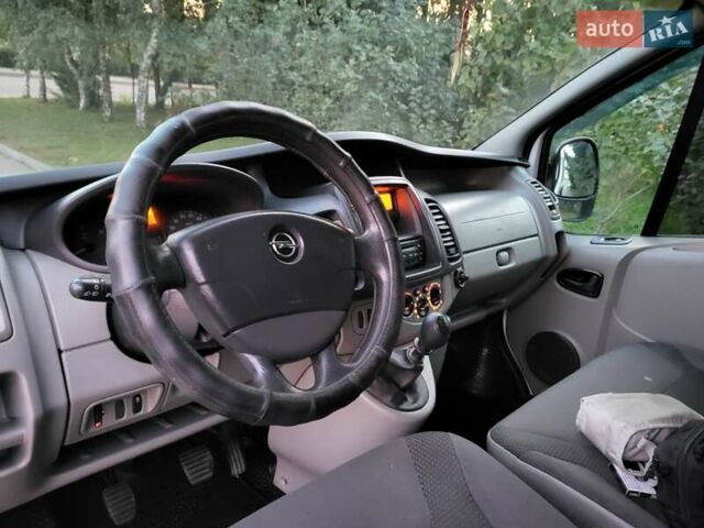 Білий Опель Віваро, об'ємом двигуна 2 л та пробігом 242 тис. км за 9888 $, фото 100 на Automoto.ua