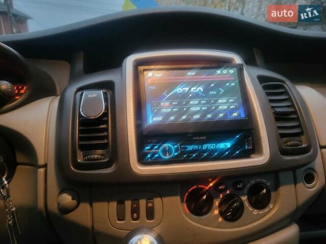 Белый Опель Виваро, объемом двигателя 2 л и пробегом 265 тыс. км за 13300 $, фото 67 на Automoto.ua