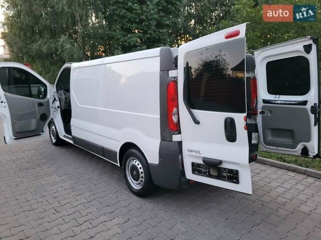 Білий Опель Віваро, об'ємом двигуна 2 л та пробігом 242 тис. км за 9888 $, фото 66 на Automoto.ua
