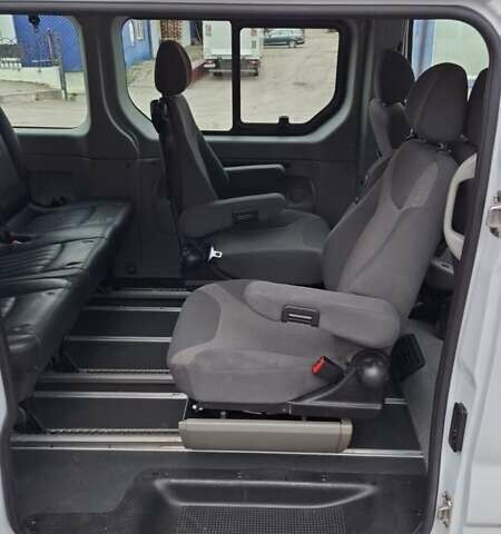 Белый Опель Виваро, объемом двигателя 2 л и пробегом 209 тыс. км за 15300 $, фото 17 на Automoto.ua