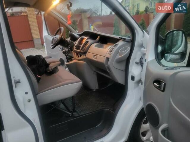 Белый Опель Виваро, объемом двигателя 2 л и пробегом 265 тыс. км за 13300 $, фото 78 на Automoto.ua