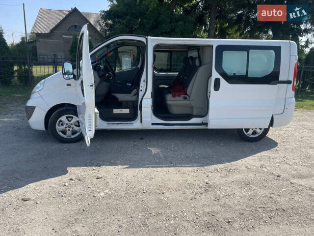 Белый Опель Виваро, объемом двигателя 2 л и пробегом 264 тыс. км за 11500 $, фото 21 на Automoto.ua
