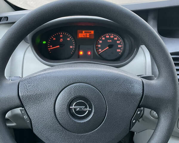 Білий Опель Віваро, об'ємом двигуна 2 л та пробігом 259 тис. км за 14899 $, фото 53 на Automoto.ua