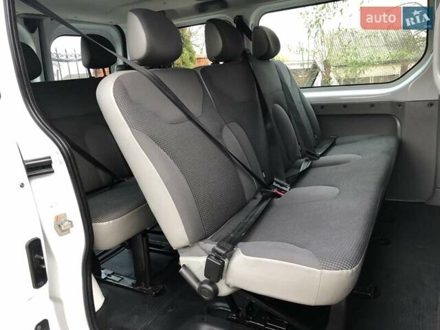 Білий Опель Віваро, об'ємом двигуна 2 л та пробігом 264 тис. км за 14600 $, фото 49 на Automoto.ua