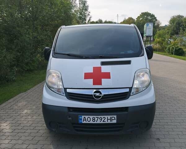 Білий Опель Віваро, об'ємом двигуна 2 л та пробігом 392 тис. км за 9900 $, фото 9 на Automoto.ua