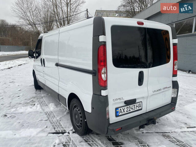 Белый Опель Виваро, объемом двигателя 2 л и пробегом 300 тыс. км за 10000 $, фото 4 на Automoto.ua