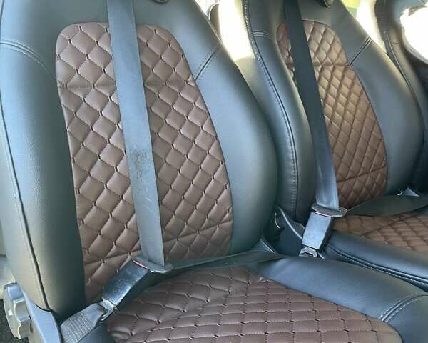 Белый Опель Виваро, объемом двигателя 2 л и пробегом 390 тыс. км за 11000 $, фото 8 на Automoto.ua