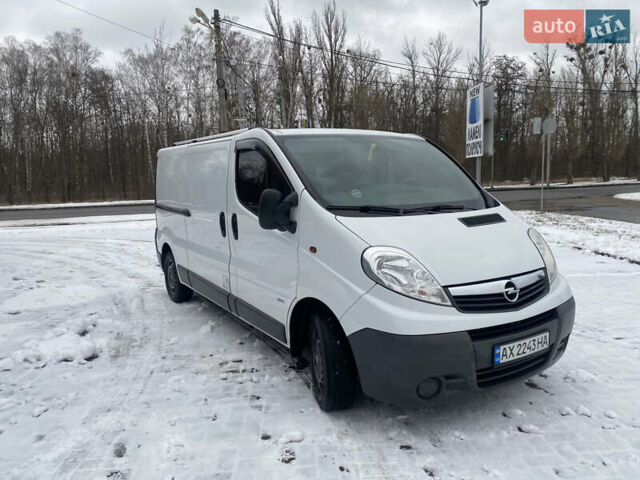 Белый Опель Виваро, объемом двигателя 2 л и пробегом 300 тыс. км за 10000 $, фото 9 на Automoto.ua