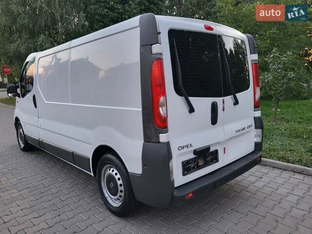 Білий Опель Віваро, об'ємом двигуна 2 л та пробігом 242 тис. км за 9888 $, фото 31 на Automoto.ua