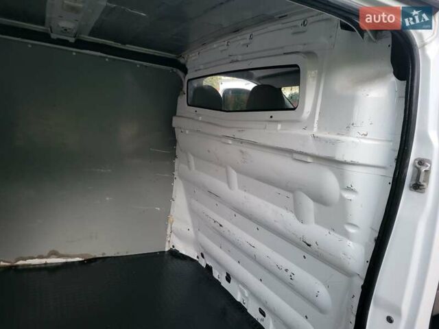 Білий Опель Віваро, об'ємом двигуна 2 л та пробігом 242 тис. км за 9888 $, фото 85 на Automoto.ua