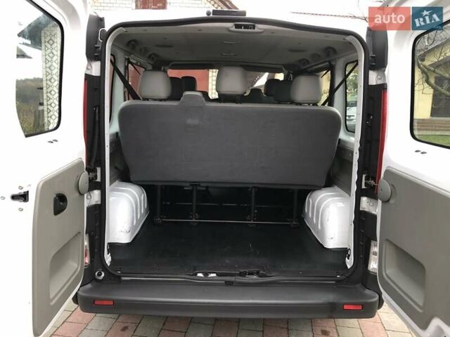 Білий Опель Віваро, об'ємом двигуна 2 л та пробігом 264 тис. км за 14600 $, фото 53 на Automoto.ua
