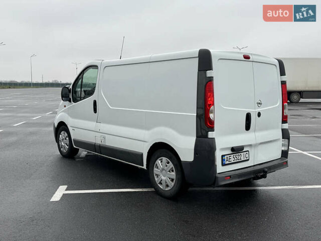 Белый Опель Виваро, объемом двигателя 2 л и пробегом 270 тыс. км за 8700 $, фото 5 на Automoto.ua