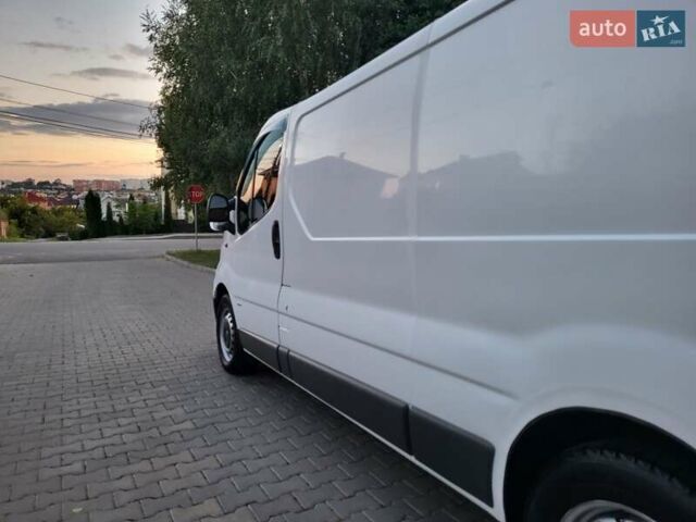 Білий Опель Віваро, об'ємом двигуна 2 л та пробігом 242 тис. км за 9888 $, фото 38 на Automoto.ua