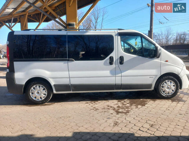 Білий Опель Віваро, об'ємом двигуна 2 л та пробігом 216 тис. км за 12850 $, фото 16 на Automoto.ua