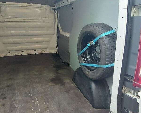 Белый Опель Виваро, объемом двигателя 2 л и пробегом 150 тыс. км за 12450 $, фото 28 на Automoto.ua