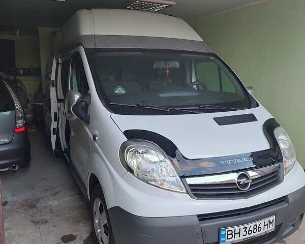 Белый Опель Виваро, объемом двигателя 2 л и пробегом 150 тыс. км за 12450 $, фото 7 на Automoto.ua