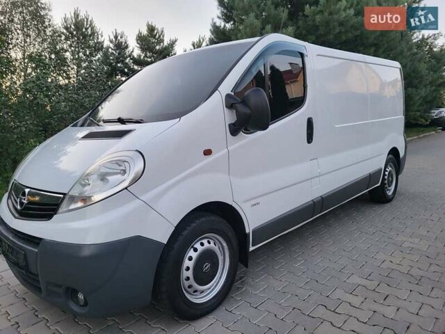 Білий Опель Віваро, об'ємом двигуна 2 л та пробігом 242 тис. км за 9888 $, фото 19 на Automoto.ua