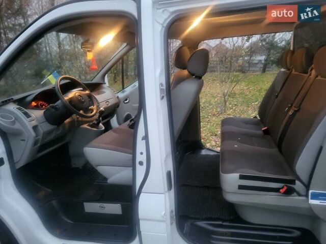 Белый Опель Виваро, объемом двигателя 2 л и пробегом 265 тыс. км за 13300 $, фото 99 на Automoto.ua