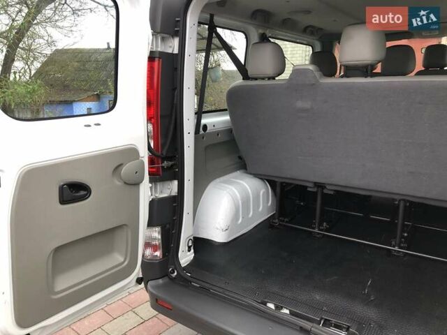 Білий Опель Віваро, об'ємом двигуна 2 л та пробігом 264 тис. км за 14600 $, фото 54 на Automoto.ua