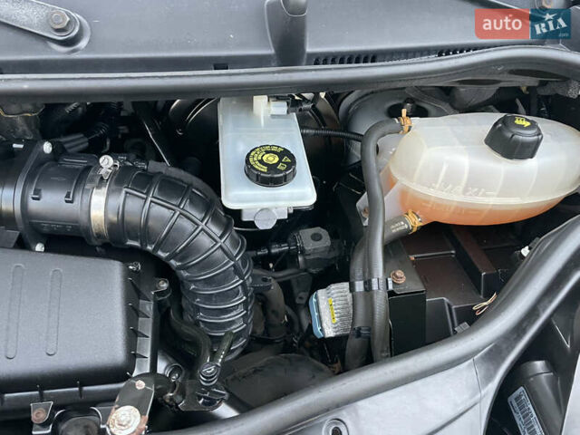 Білий Опель Віваро, об'ємом двигуна 2 л та пробігом 259 тис. км за 14899 $, фото 47 на Automoto.ua