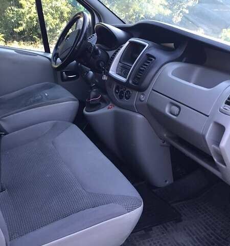 Білий Опель Віваро, об'ємом двигуна 2 л та пробігом 317 тис. км за 7800 $, фото 14 на Automoto.ua