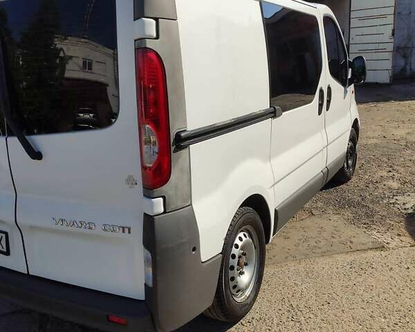 Белый Опель Виваро, объемом двигателя 2 л и пробегом 524 тыс. км за 7200 $, фото 3 на Automoto.ua